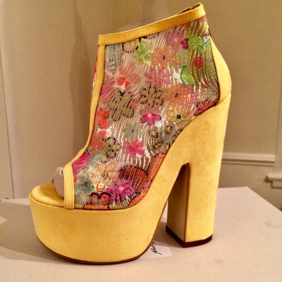 NWT Alberto Moretti ankle booties yellow platform - Picture 1 of 7
